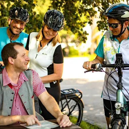 Perbersdorfer Heuriger Pensjonat 3*