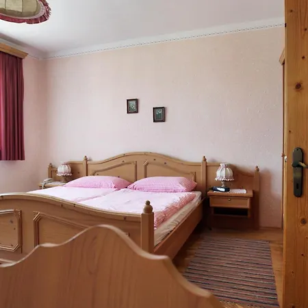 Vendégház Perbersdorfer Heuriger 3*