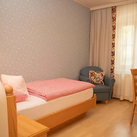 Perbersdorfer Heuriger Πανσιόν 3*