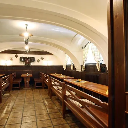 Πανσιόν Perbersdorfer Heuriger 3*