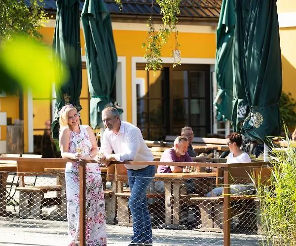 Perbersdorfer Heuriger 3*