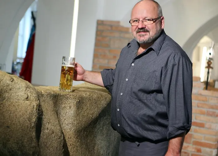 Perbersdorfer Heuriger بيت ضيافة